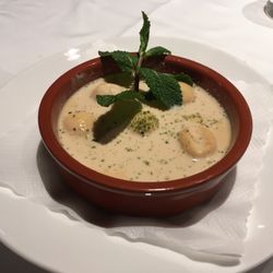 Mataji's Kitchen - Rasmalei, laut Karte mit Mango, in echt ohne, lecker war's dennoch