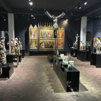 Muzeum Narodowe - Art Museums Near Me - Warsaw, MZ