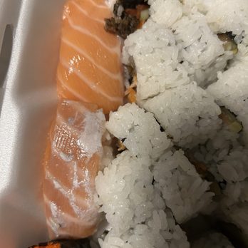 Nagomi Japanese Restaurant - Salmon sushi apparently cut/cleaned with a bone saw - Sushi Bars Near Me - Albuquerque, New Mexico Nagomi Japanese Restaurant - Salmon sushi apparently cut/cleaned with a bone saw - Sushi Bars Near Me - Albuquerque, New Mexico