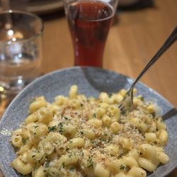Lot Six - Mac and cheese