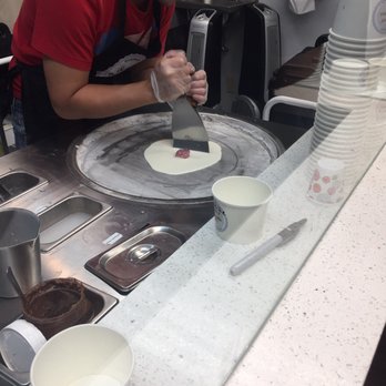 Sweet Creams - Cutting up a fresh strawberry - Ice Cream & Frozen Yogurt Near Me - Honolulu, Hawaii Sweet Creams - Cutting up a fresh strawberry - Ice Cream & Frozen Yogurt Near Me - Honolulu, Hawaii