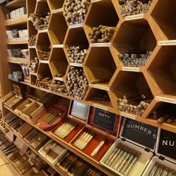 Royal Cigar Lounge