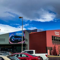 Great Lakes Aquarium - Outside