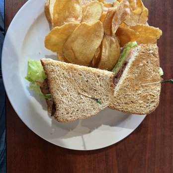 C and T's Restaurant - BLT with Charlie's chips - Breakfast & Brunch Near Me - Pollock Pines, California