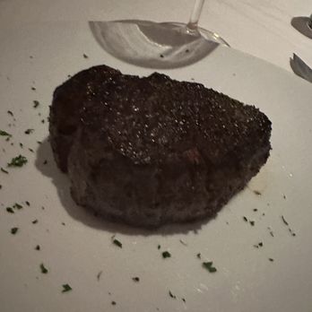 Fleming’s Prime Steakhouse & Wine Bar - Perfectly cooked medium rare petite filet - Steakhouses Near Me - Tucson, Arizona