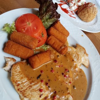 Cafe Einstein - Gegrillte Hühnerbrust / Eis Marillen Knödel - Beisl Near Me - Vienna, 9 Cafe Einstein - Gegrillte Hühnerbrust / Eis Marillen Knödel - Beisl Near Me - Vienna, 9