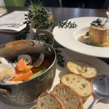 Tiny Pyramid - Steam Clams - Cafes Near Me - Honolulu, Hawaii Tiny Pyramid - Steam Clams - Cafes Near Me - Honolulu, Hawaii