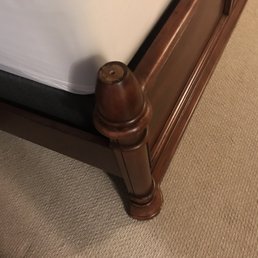 Upside down footboard) Upside down footboard)