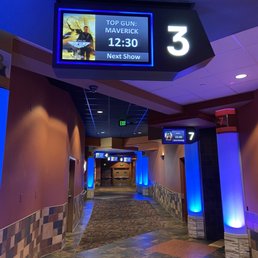 Matinee viewing, it was very empty and clean! Matinee viewing, it was very empty and clean!