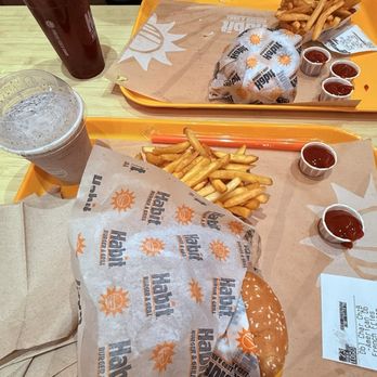 Habit Burger & Grill - Burgers Near Me - Plantation, Florida