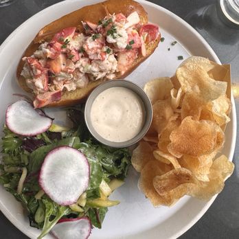 4747 LIC - Lobster roll - Mediterranean Near Me - Long Island City, New York