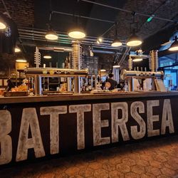 Battersea Brewery - The bar.