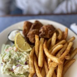 Lucky Buck Cafe - Fish and chips