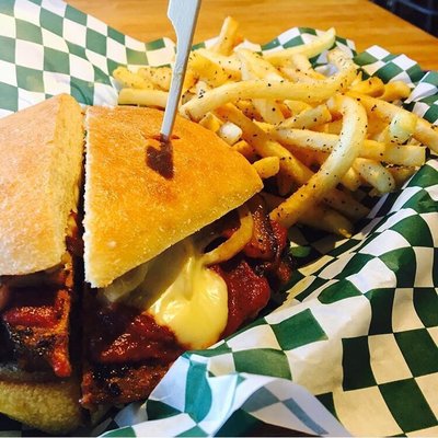 Raney's Bar & Grill by null