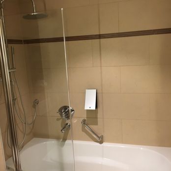 Platzl Hotel - Platzl guest rm shower - Hotels Near Me - Munich, BY Platzl Hotel - Platzl guest rm shower - Hotels Near Me - Munich, BY