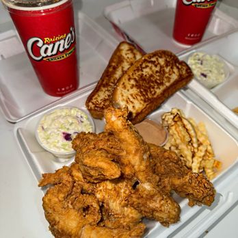 Raising Cane's Chicken Fingers - Combo box - Chicken Shop Near Me - Canton, Michigan