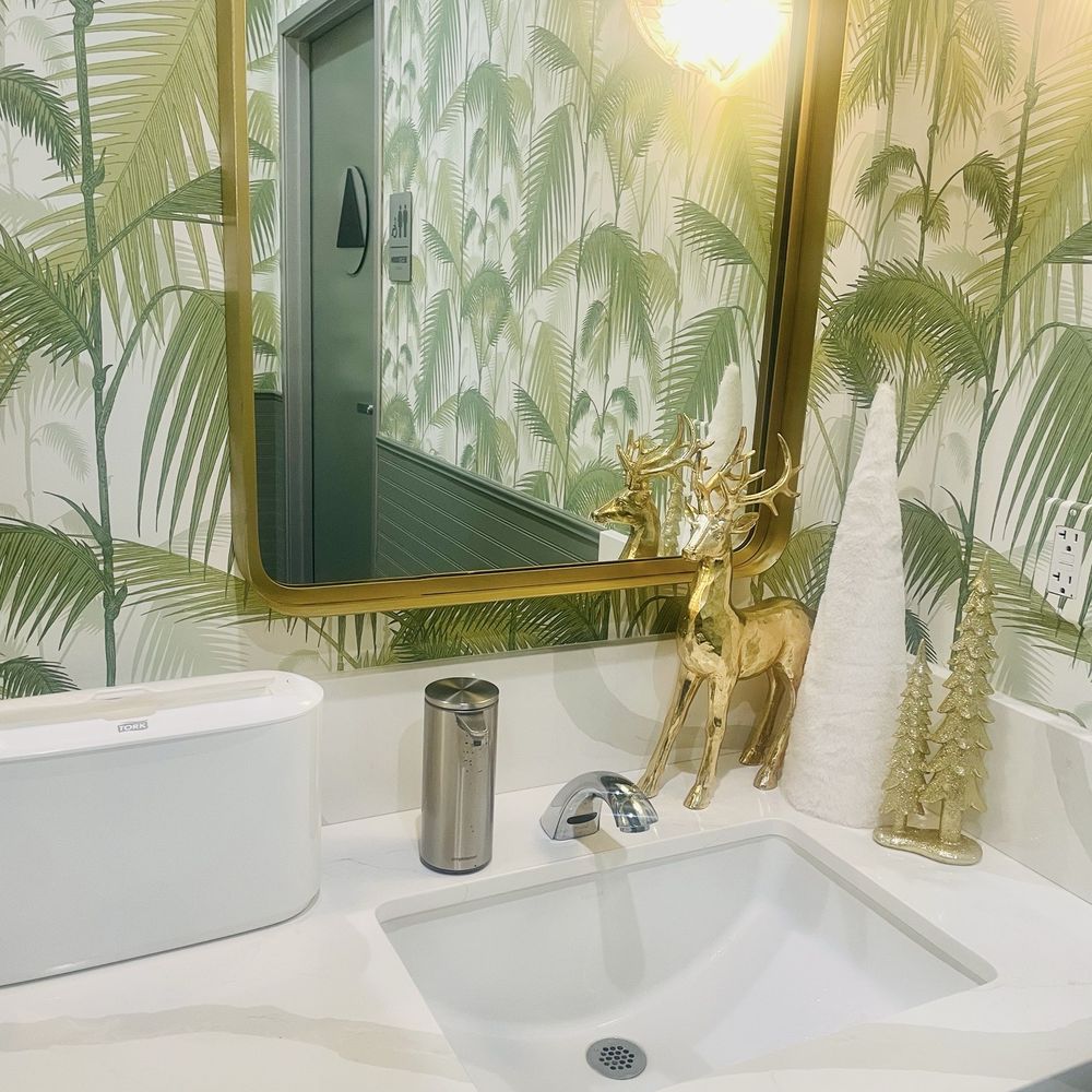 Salon Drew - Bathroom sink - Hair Salons Near Me - Long Beach, California Salon Drew - Bathroom sink - Hair Salons Near Me - Long Beach, California