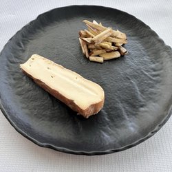 La Grande Cascade - Goat Cheese and French Mushroom Salad