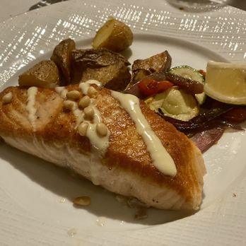 Spiaggetta - Atlantic Salmon - Italian Near Me - Stone Harbor, New Jersey