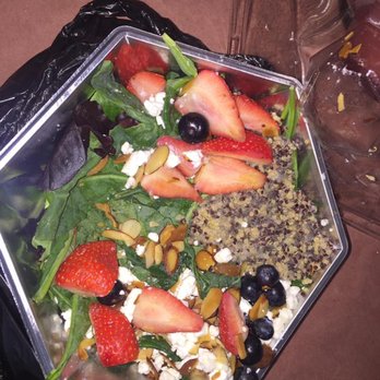 Paris Baguette - Quinoa had mold/fungus growing on the salad. Seems like the salads ARE NOT fresh and sits on the shelf for weeks. - Coffee & Tea Near Me - Queens, New York