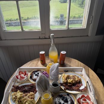 Beaver Creek Inn and Spa - Traditional American Breakfast - Bed & Breakfast Near Me - Hagerstown, Maryland