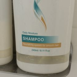 Holiday Inn Express & Suites Hamburg - No shampoo - completely empty