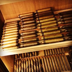 Almonte Tobacconist