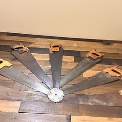 New Dumpling - Wall decor in the restroom