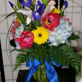 Island Petals - A bouquet for a fallen officers widow's birthday, to brighen up her day! Gorgeous arrangement, she loved them! - Florists Near Me - Fullerton, California