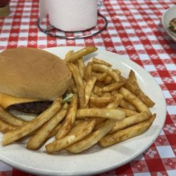 Forbus General Store - Cheeseburger and fries