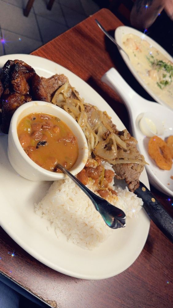 Monserrate Restaurant Bar & Grill