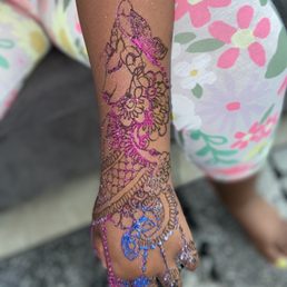 Kid's Henna with Glitter Kid's Henna with Glitter