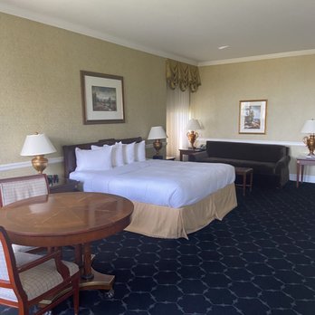 The Drake - Guest room - Hotels Near Me - Chicago, Illinois The Drake - Guest room - Hotels Near Me - Chicago, Illinois