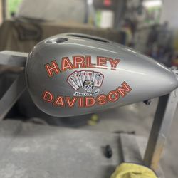 D & P Auto Body
