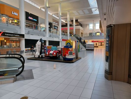 SOUTHLAND FOOD COURT Updated October 2025 18 Photos One Southland