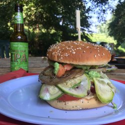 Le Snack de la Cascade - Le burger végétarien du jour