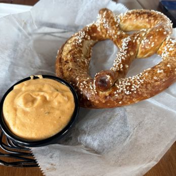 Missing Mountain Brewing - Pretzel and pub cheese - Breweries Near Me - Cuyahoga Falls, Ohio