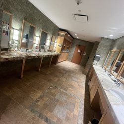 The Spa at Seneca Niagara Casino & Hotel - Vanity Area and Sinks