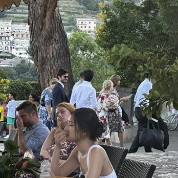 Caffe Calce - Outdoor seating in square of Ravello - Cafes Near Me - Ravello, SA Caffe Calce - Outdoor seating in square of Ravello - Cafes Near Me - Ravello, SA