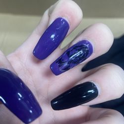 Angel Nails - The middle finger is already chipping. Same with my right hand