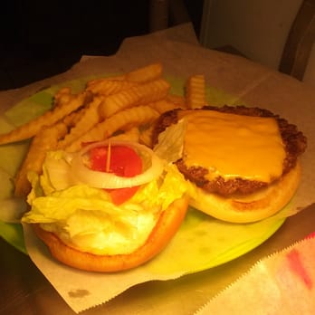 Bossman's Seafood - Try our 1950s cheeseburgers - Seafood Near Me - Dothan, Alabama Bossman's Seafood - Try our 1950s cheeseburgers - Seafood Near Me - Dothan, Alabama