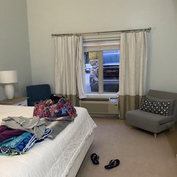 Hotel Whiskey - Good size