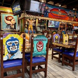 El Arena Taco Shop - Interior