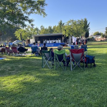 Furman Park - Gotta get there early for good seats - Parks Near Me - Downey, California