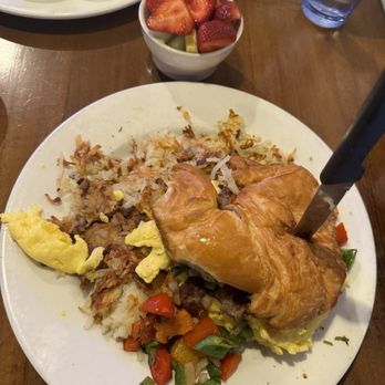 Honeybear Cafe - New York Croissant - Breakfast & Brunch Near Me - Chicago, Illinois
