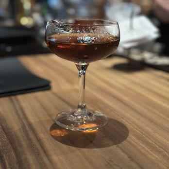 Avalon Gastropub - Smoked Manhattan - Gastropubs Near Me - KIlauea, Hawaii