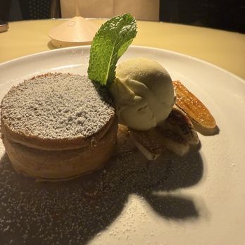 Lucrezia La Jolla - Caramel soufflé - Italian Near Me - San Diego, California Lucrezia La Jolla - Caramel soufflé - Italian Near Me - San Diego, California