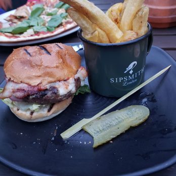 Cabbage Patch - Burger - Pubs Near Me - Twickenham, XGL
