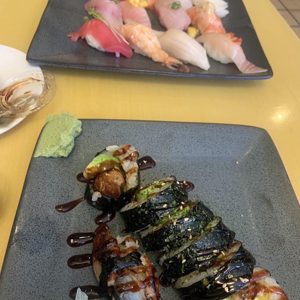 Sushi Deluxe with eel roll