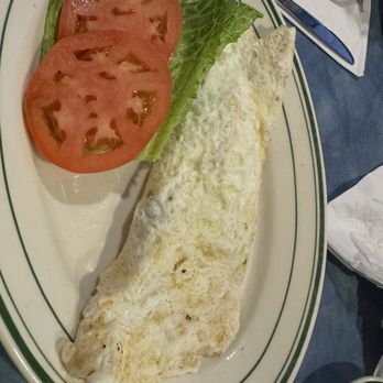 Putnam Restaurant - Avocado and Egg White omelet lettuce, tomato and cottage cheese, and avocado. - Diners Near Me - Greenwich, Connecticut